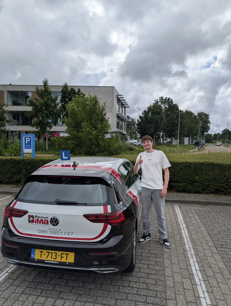 Tim geslaagd bij Rijschool BiMa